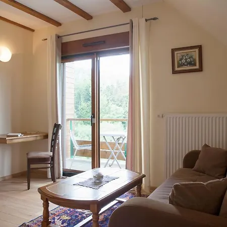 Szálloda Logis Restaurant Neuhauser 3*
